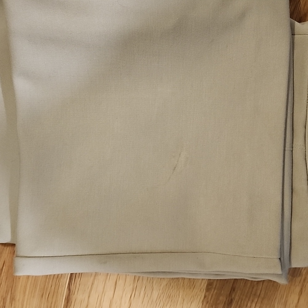 Uniqlo Matching Set Top and Bottom - Picture 7 of 8